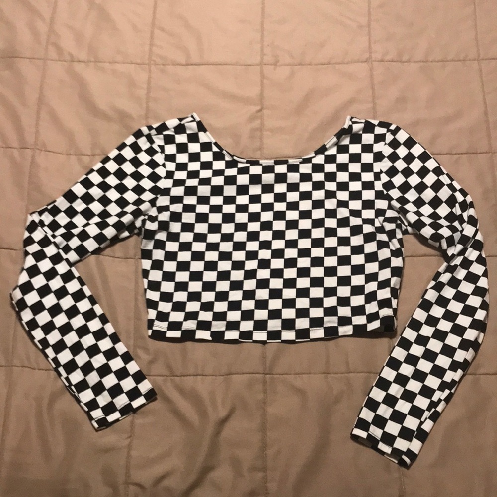 Forever 21 Long Sleeve Checkered Crop Top